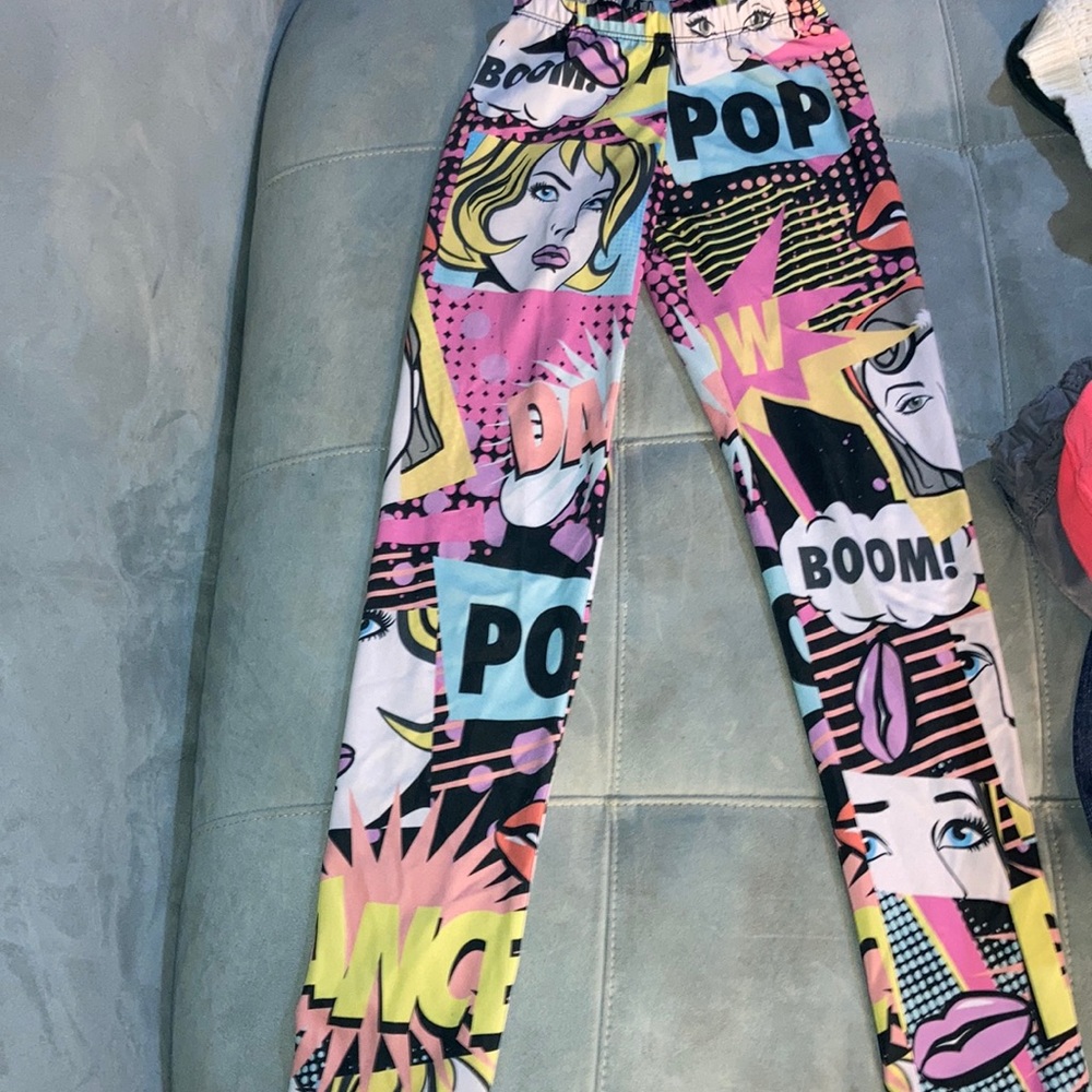Comic book leggings